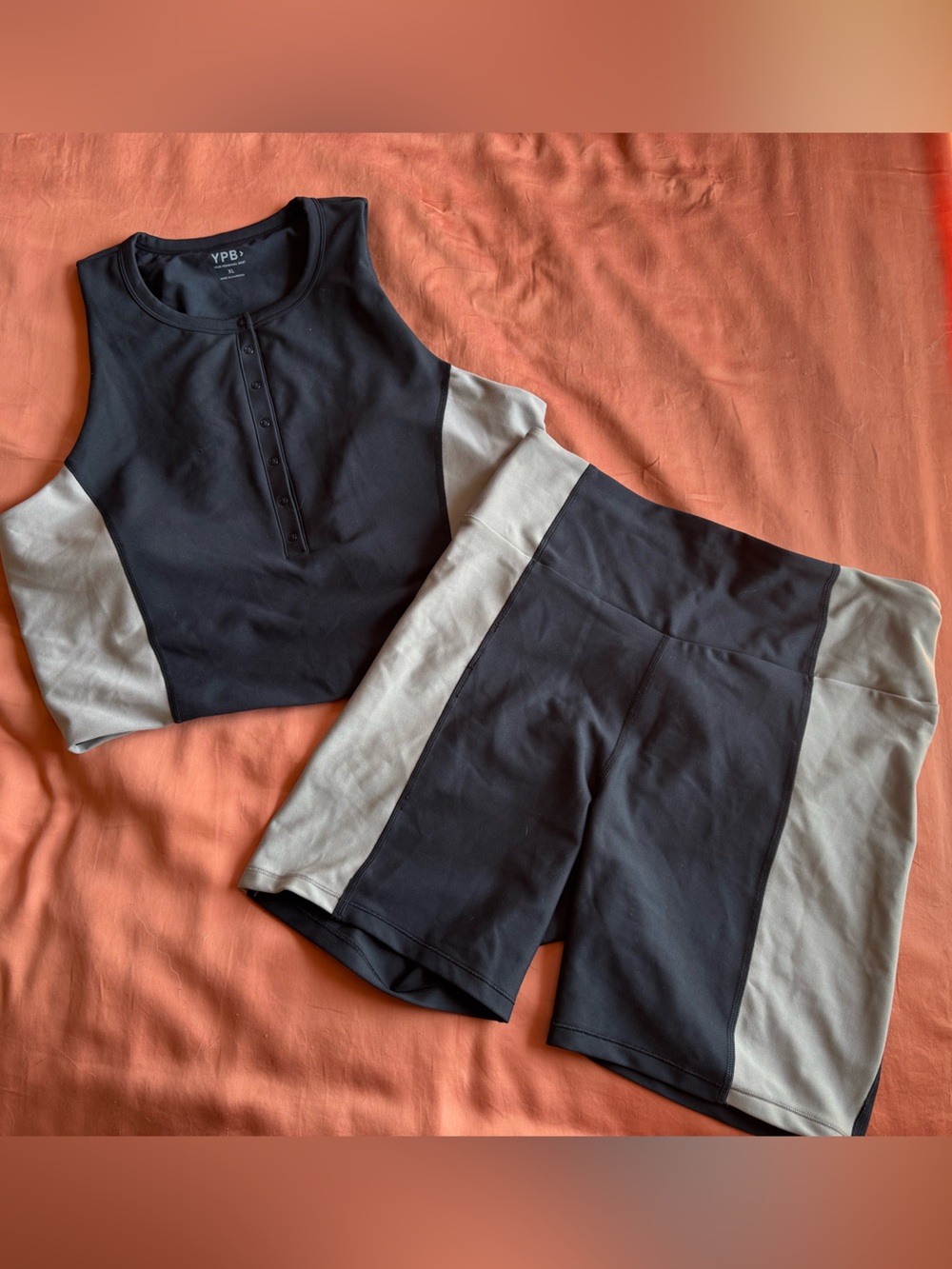ABERCROMBIE AND FITCH WORKOUT SET